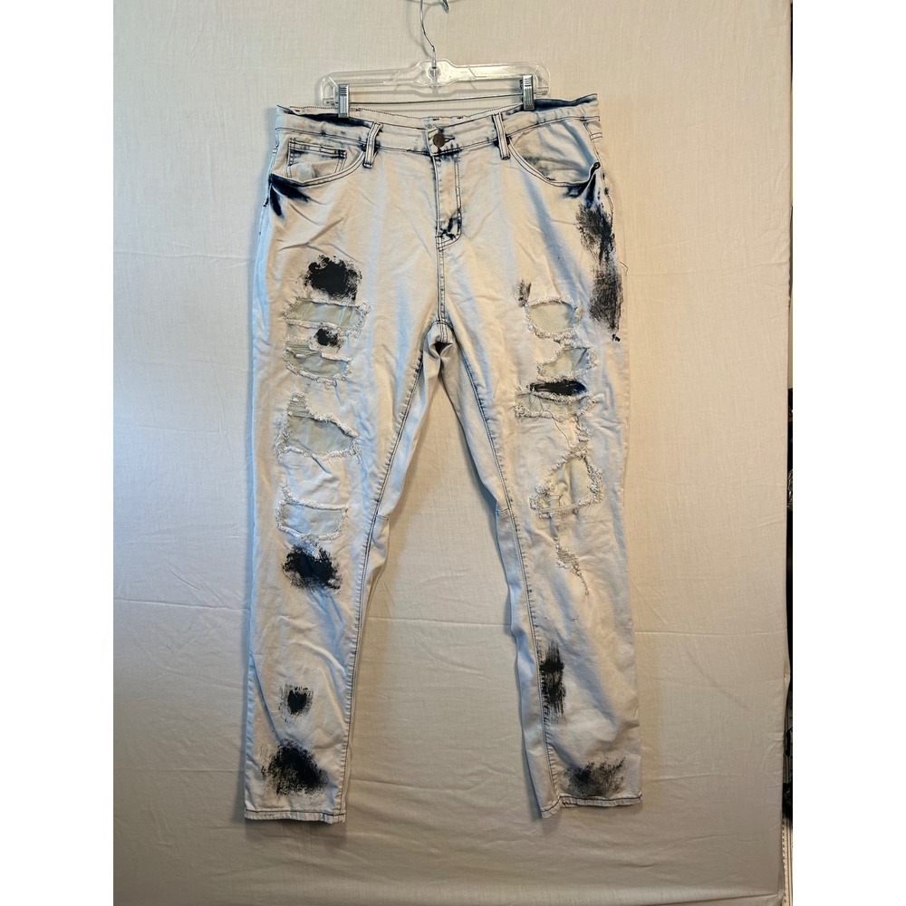 Rue21 Premium Supreme Flex Skinny Jeans Mens 38x34 Distressed Paint Splatter